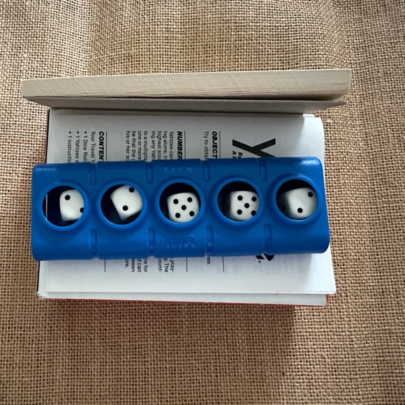 Vintage Travel Yahtzee with unique dice roller MB Milton Bradley Ages 8+ - Picture 7 of 16